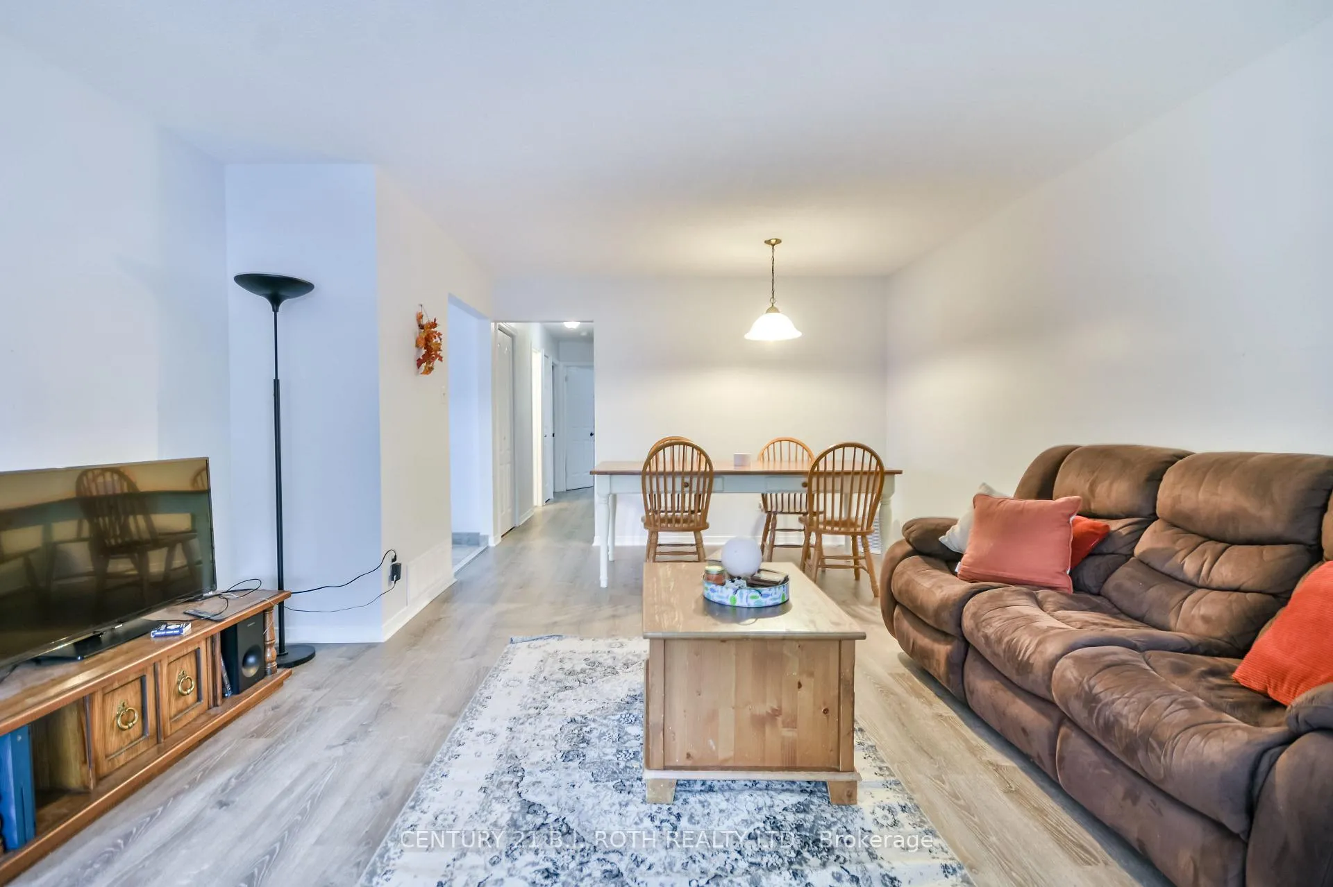 Photo 6 of 75 Bernick Drive, Barrie, Grove East — HOMEH