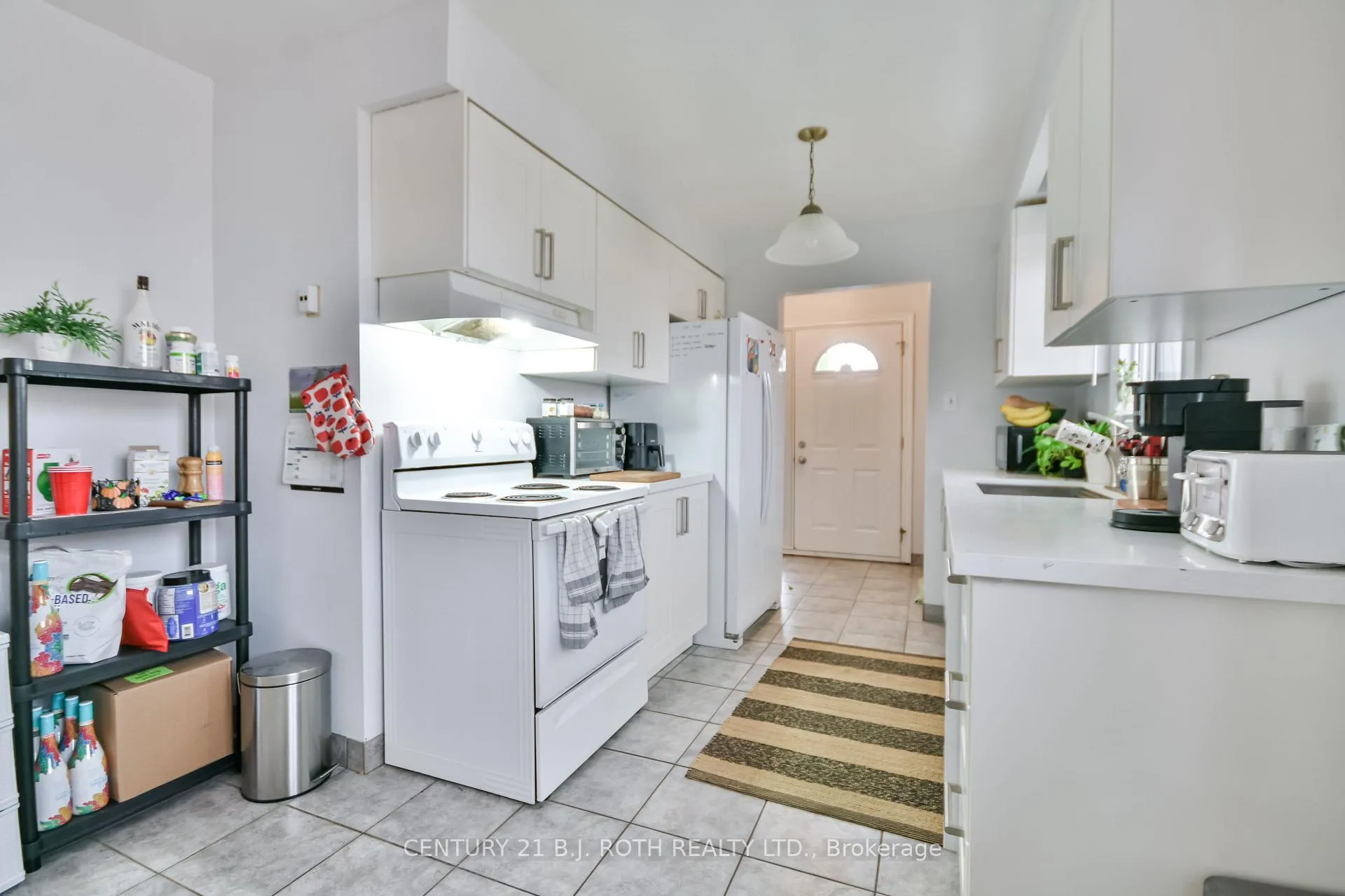 Photo 9 of 75 Bernick Drive, Barrie, Grove East — HOMEH
