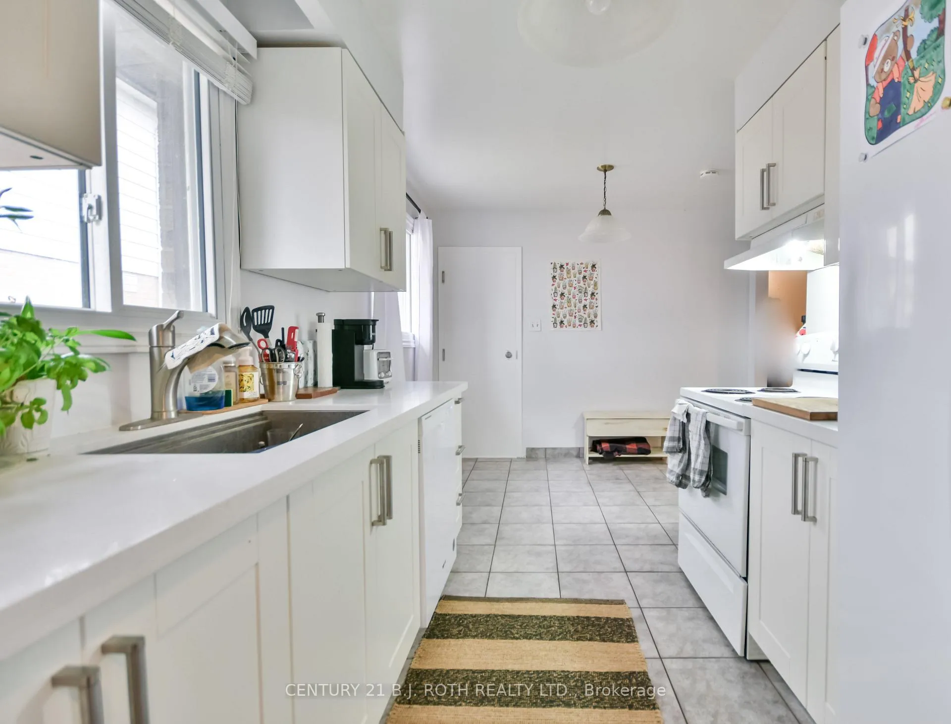 Photo 13 of 75 Bernick Drive, Barrie, Grove East — HOMEH