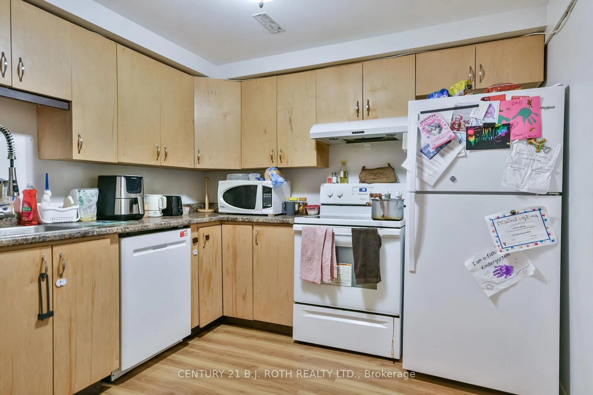Photo 30 of 75 Bernick Drive, Barrie, Grove East — HOMEH