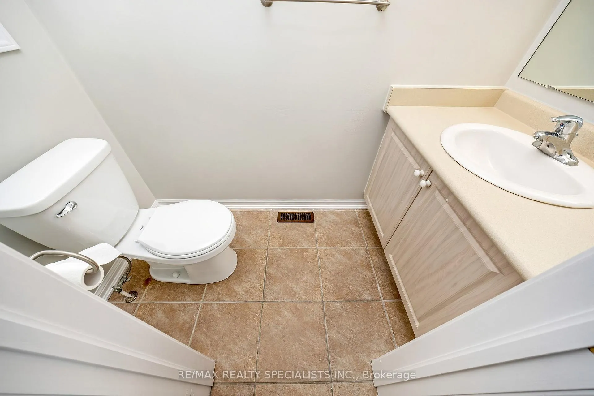Photo 17 of 1083 Trudeau Drive, Milton, Beaty — HOMEH