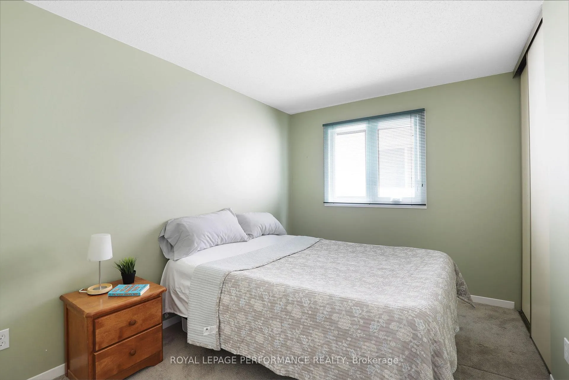 Photo 25 of 10 Ellisson Way, Ottawa, Hunt Club Park — HOMEH