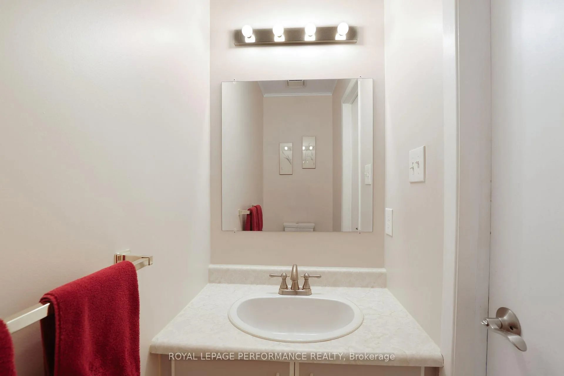 Photo 29 of 10 Ellisson Way, Ottawa, Hunt Club Park — HOMEH
