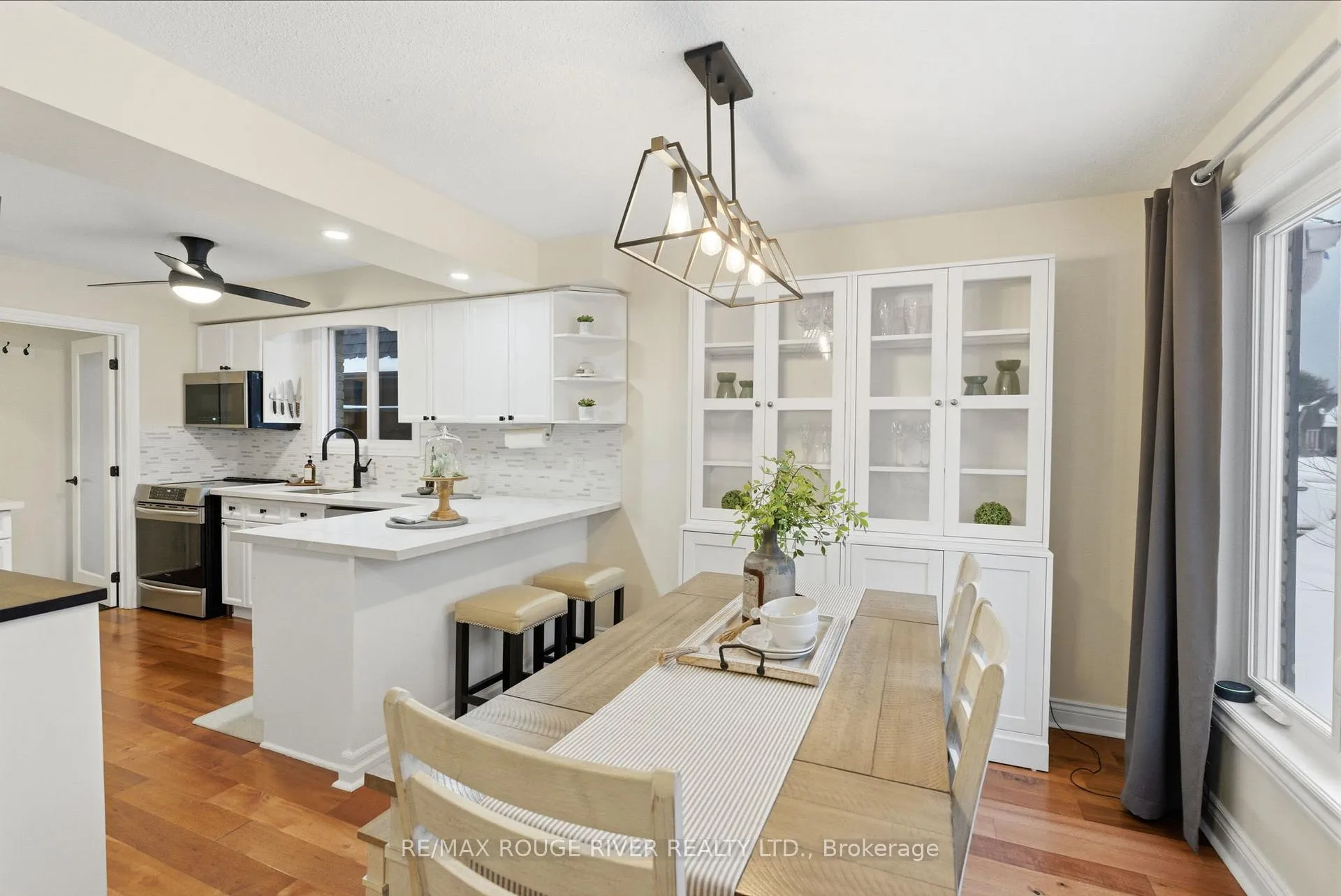 Photo 5 of 5 Glenmount Court, Whitby, Lynde Creek — HOMEH