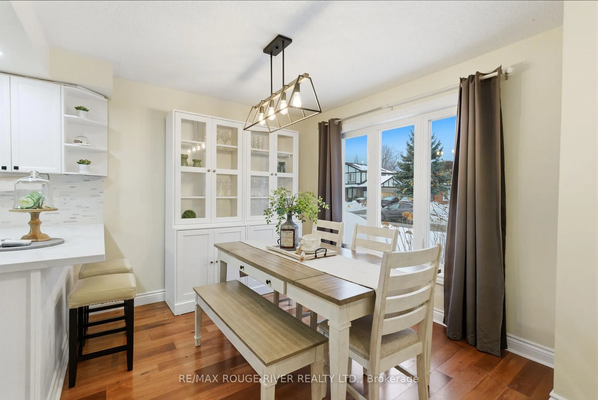 Photo 6 of 5 Glenmount Court, Whitby, Lynde Creek — HOMEH