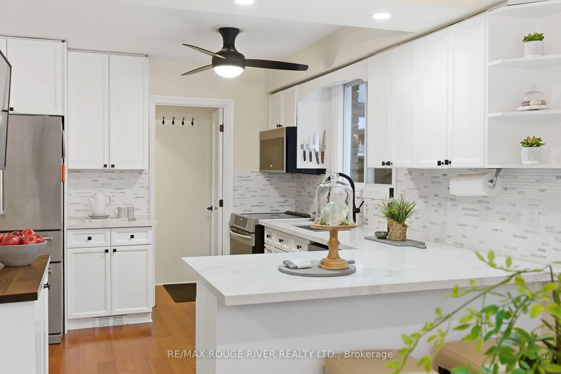 Photo 7 of 5 Glenmount Court, Whitby, Lynde Creek — HOMEH