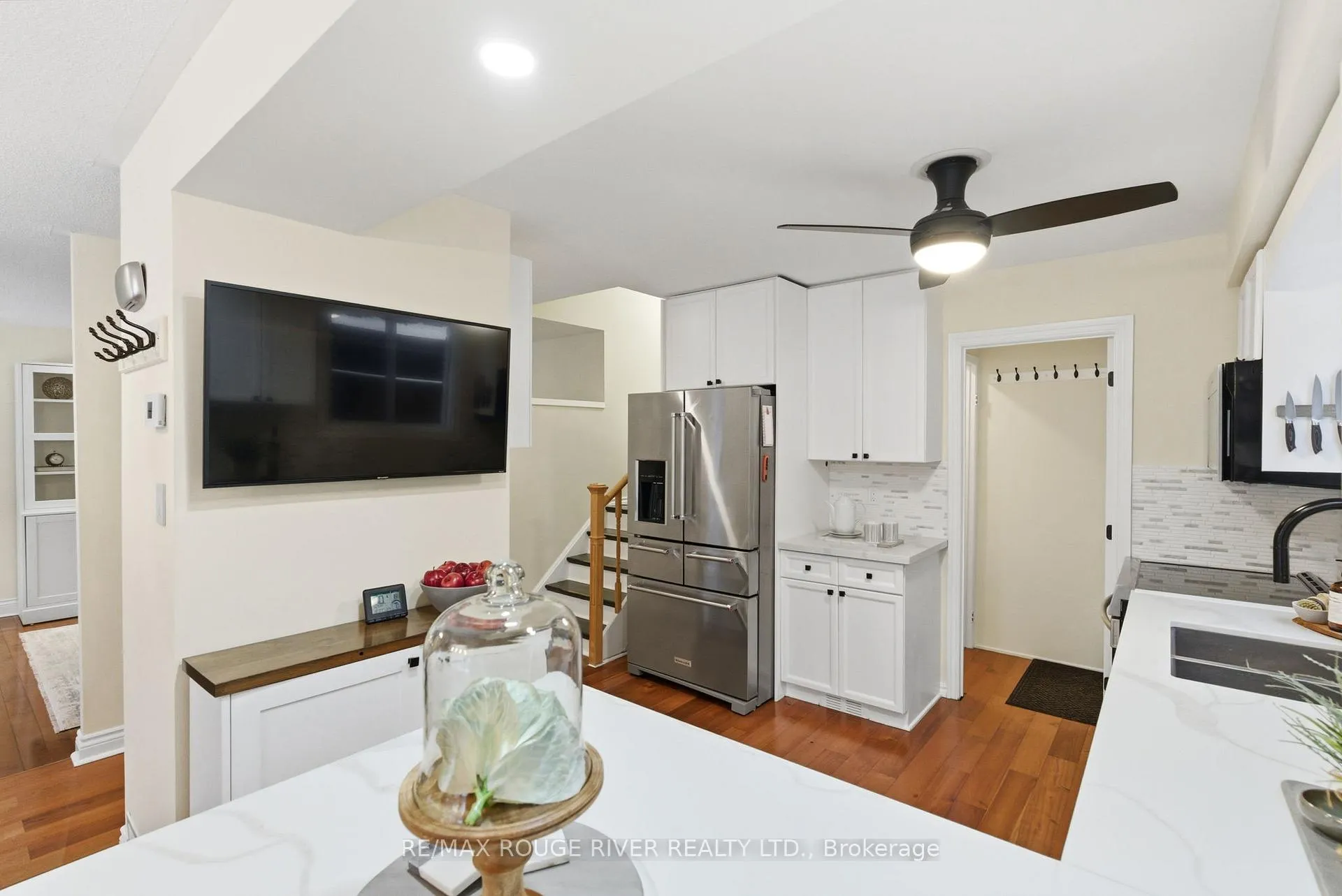 Photo 9 of 5 Glenmount Court, Whitby, Lynde Creek — HOMEH