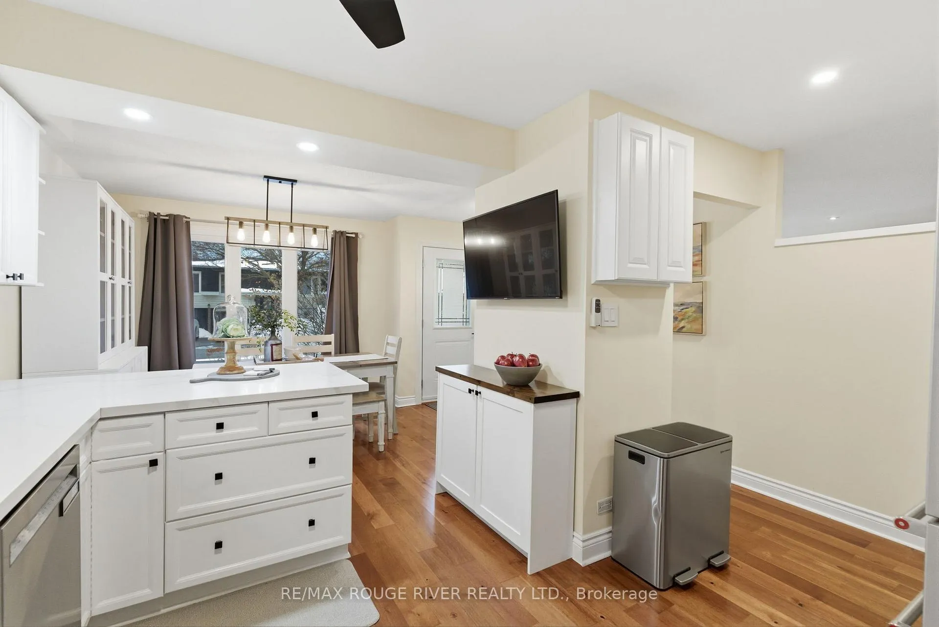 Photo 14 of 5 Glenmount Court, Whitby, Lynde Creek — HOMEH