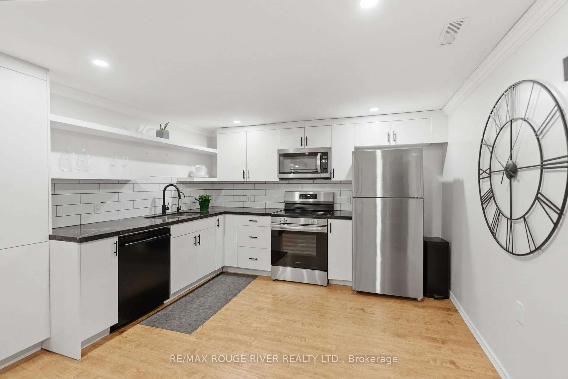 Photo 39 of 5 Glenmount Court, Whitby, Lynde Creek — HOMEH