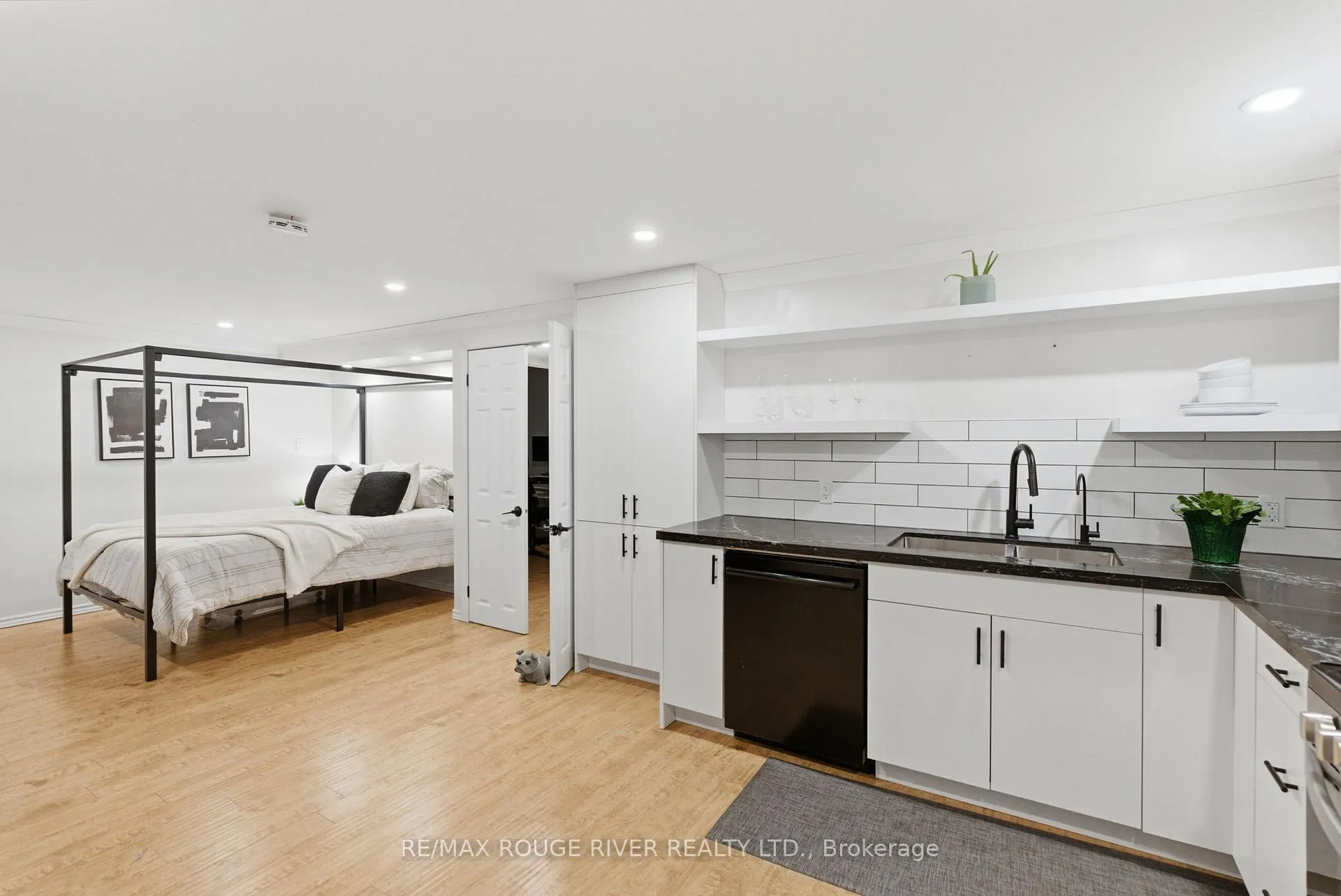 Photo 40 of 5 Glenmount Court, Whitby, Lynde Creek — HOMEH