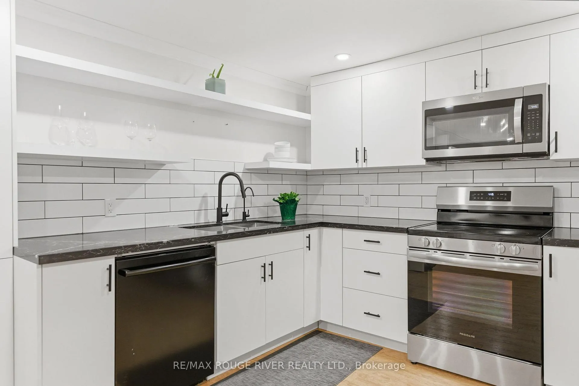 Photo 41 of 5 Glenmount Court, Whitby, Lynde Creek — HOMEH