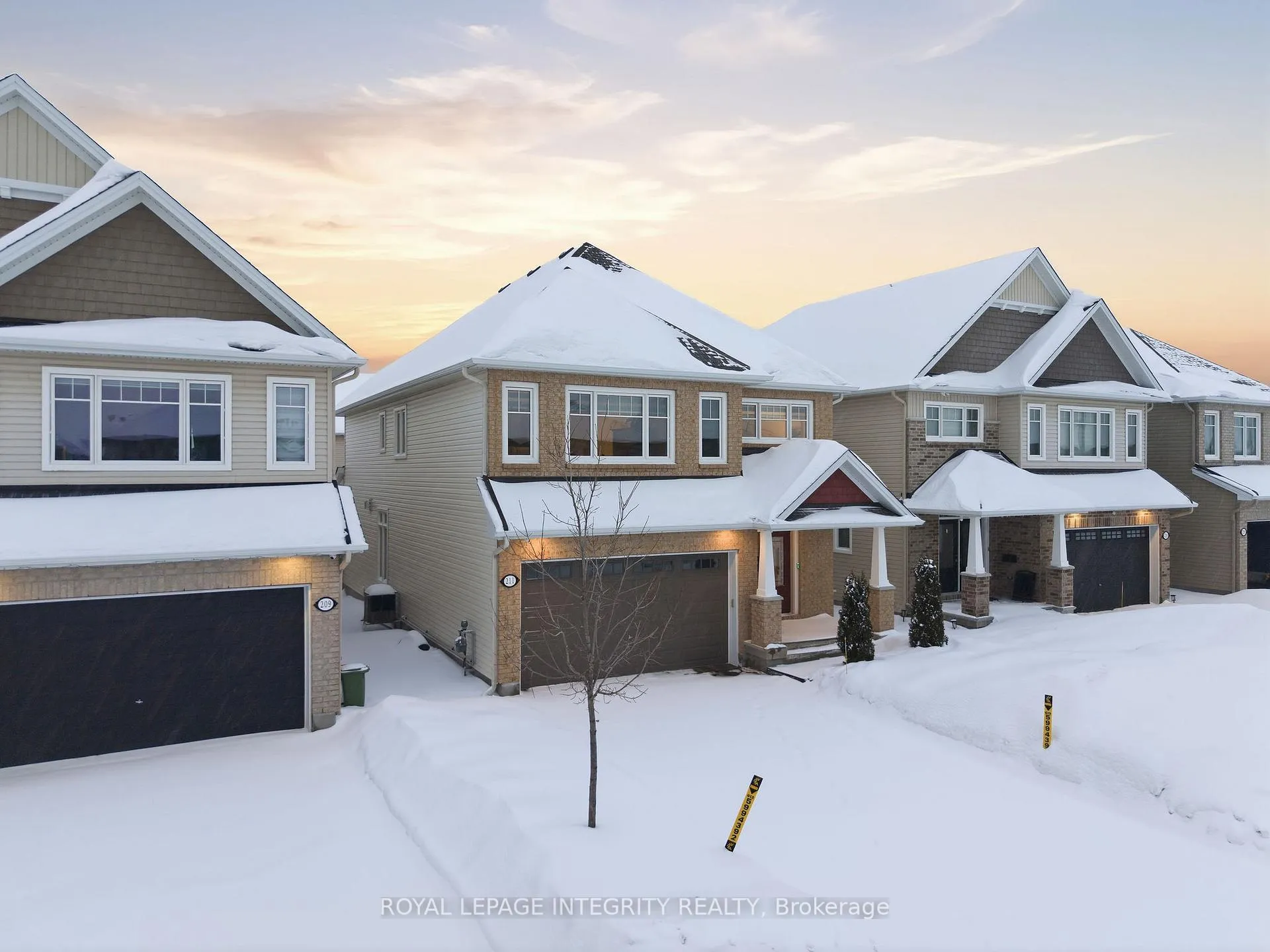 Photo 3 of 211 Osterley Way, Ottawa, Stittsville (South) — HOMEH