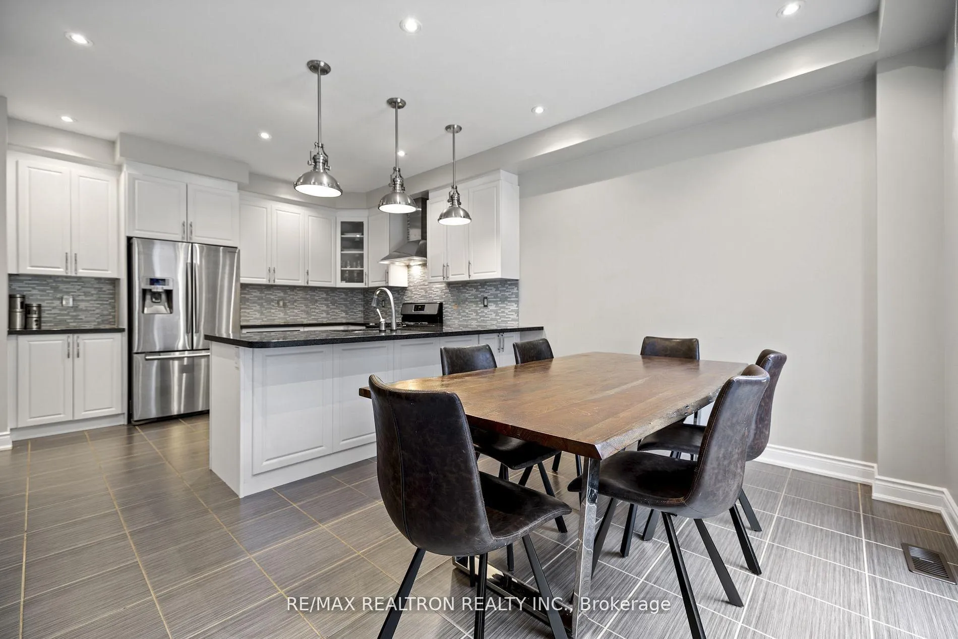 Photo 7 of 26 Garrardview Street, Ajax, Northeast Ajax — HOMEH