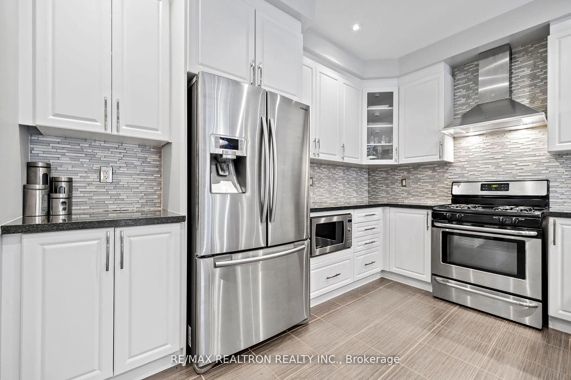 Photo 9 of 26 Garrardview Street, Ajax, Northeast Ajax — HOMEH