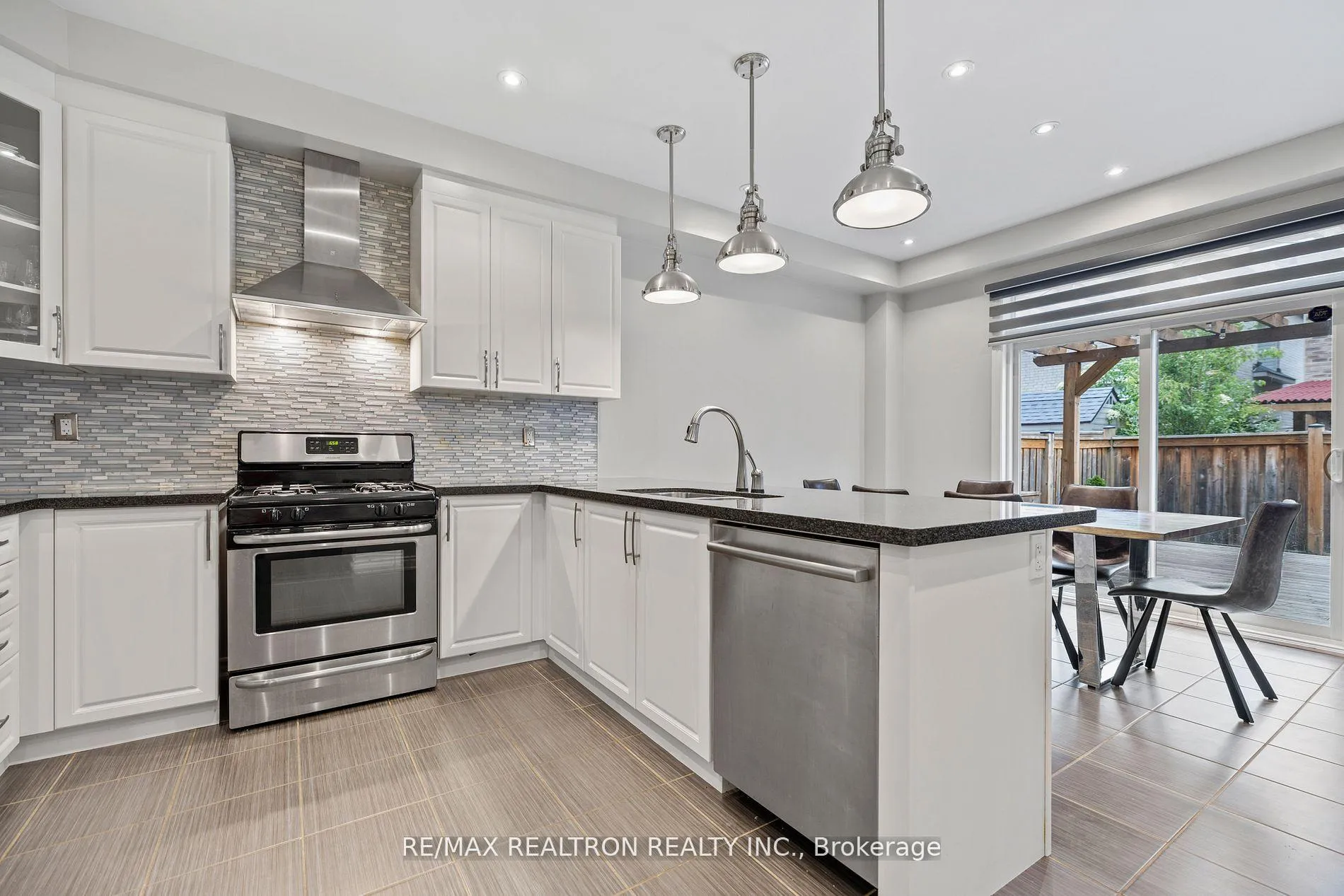 Photo 10 of 26 Garrardview Street, Ajax, Northeast Ajax — HOMEH