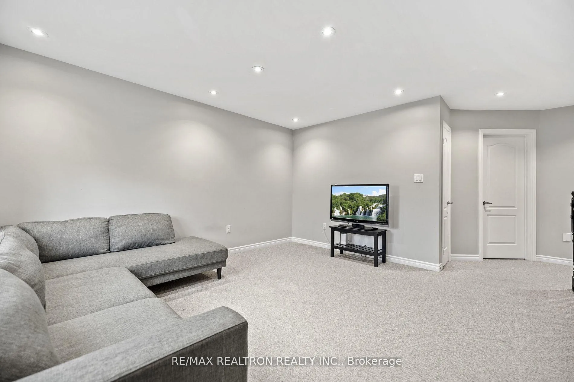 Photo 13 of 26 Garrardview Street, Ajax, Northeast Ajax — HOMEH