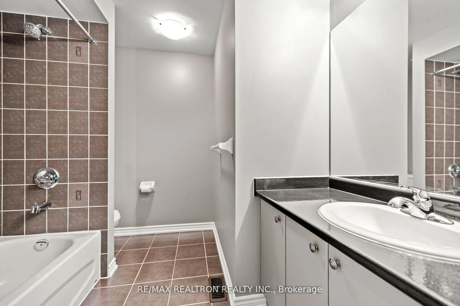 Photo 16 of 26 Garrardview Street, Ajax, Northeast Ajax — HOMEH