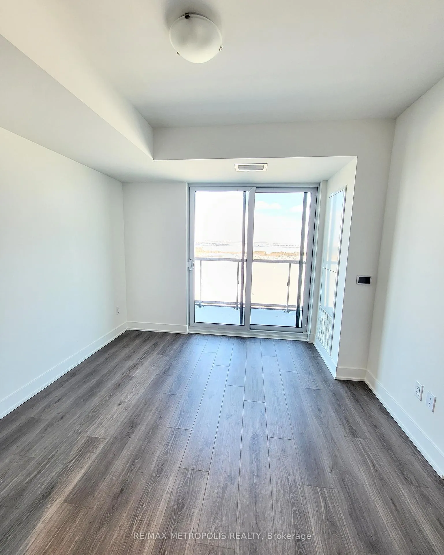 Photo 4 of Unit 2204, 2545 Simcoe Street N, Oshawa, Windfields — HOMEH