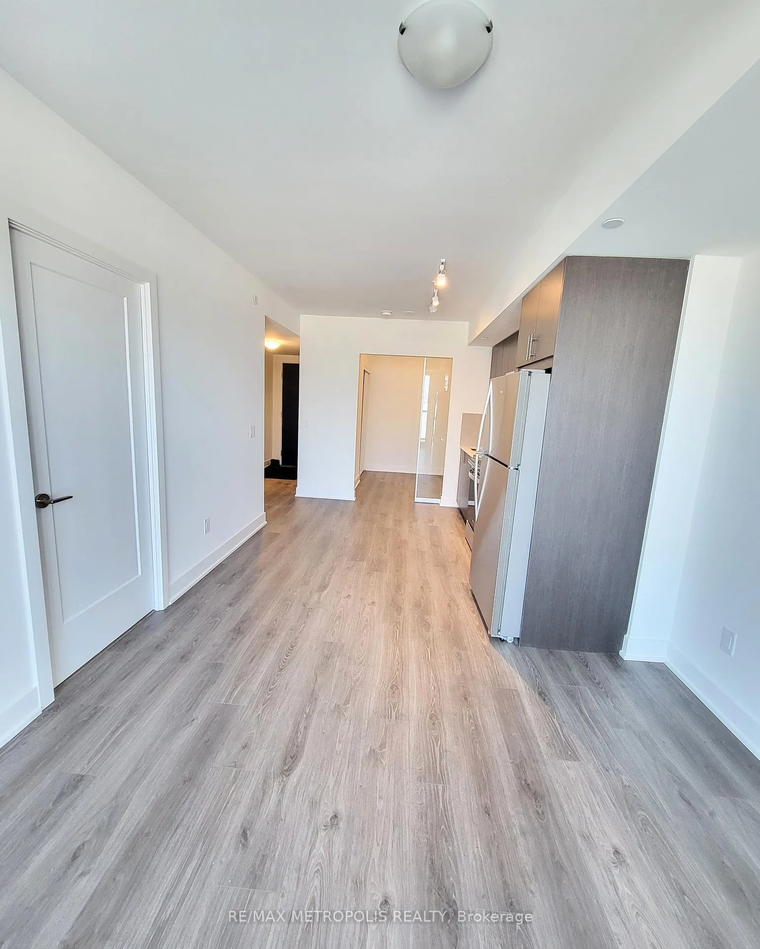 Photo 6 of Unit 2204, 2545 Simcoe Street N, Oshawa, Windfields — HOMEH