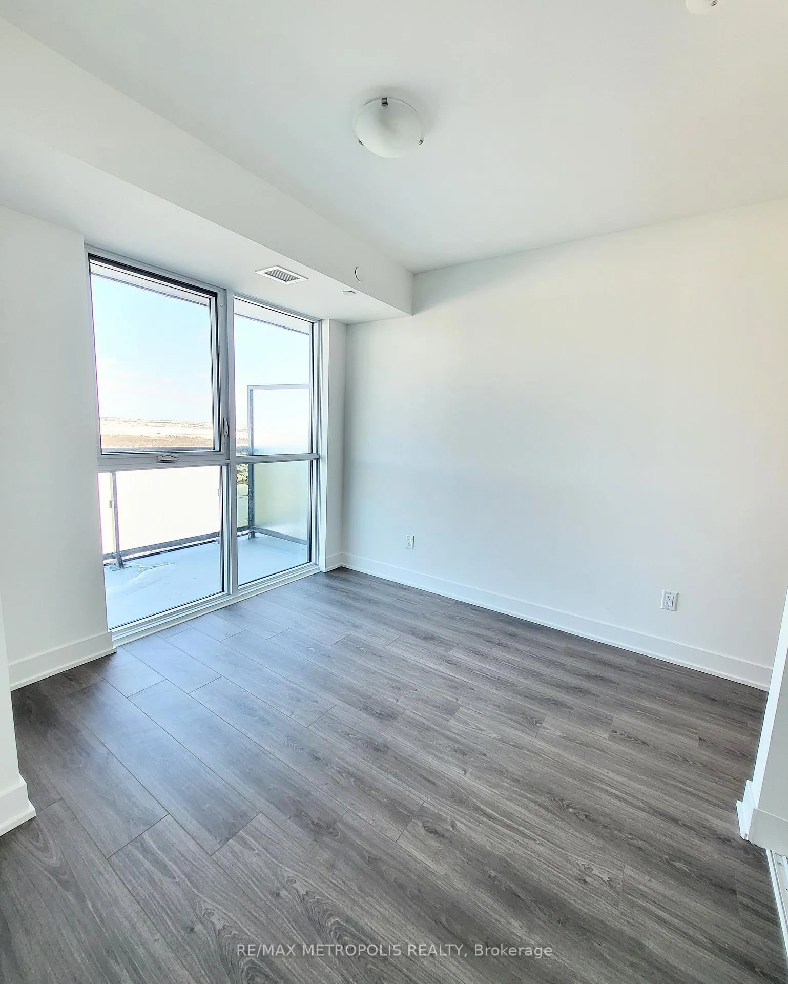 Photo 8 of Unit 2204, 2545 Simcoe Street N, Oshawa, Windfields — HOMEH