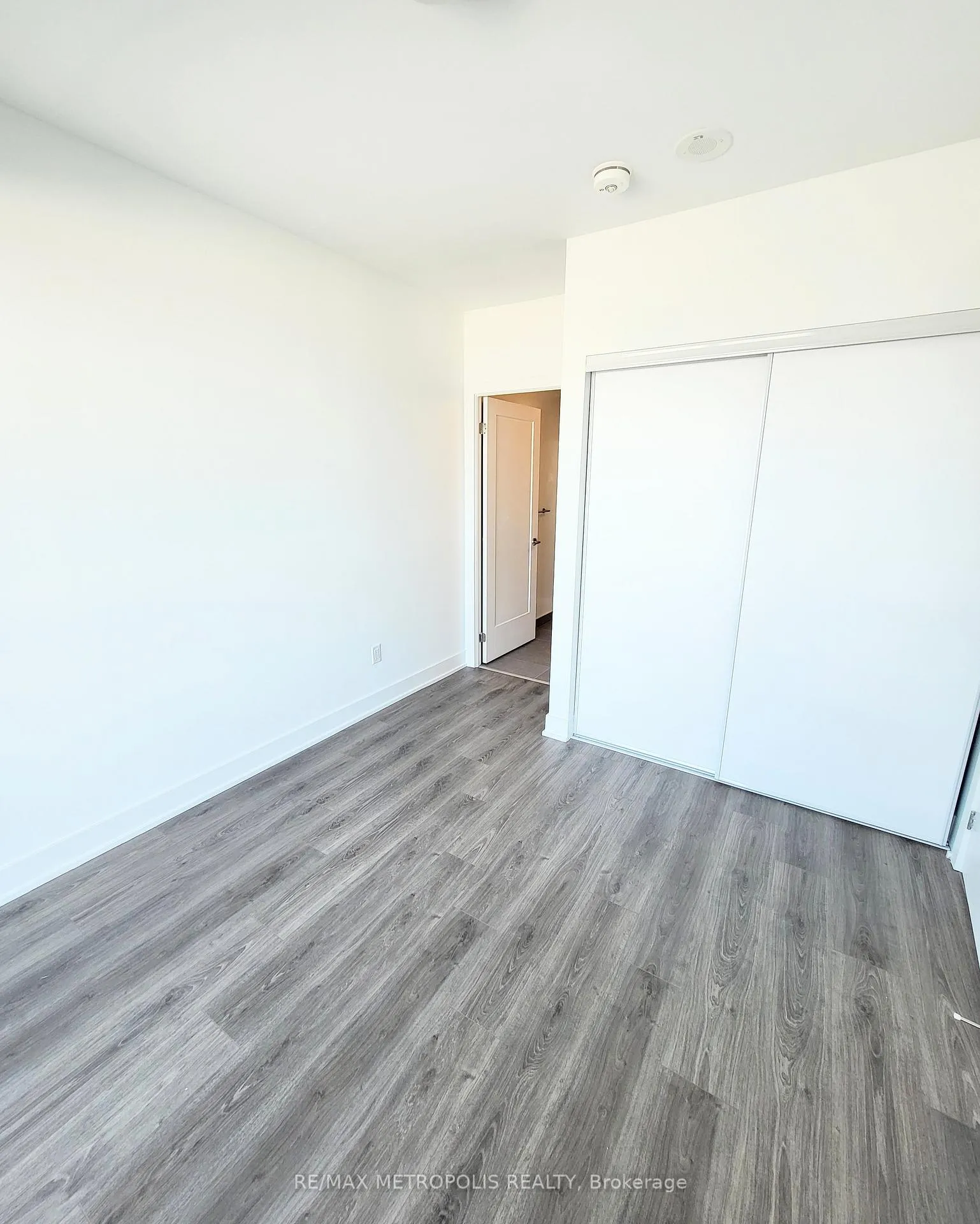 Photo 9 of Unit 2204, 2545 Simcoe Street N, Oshawa, Windfields — HOMEH