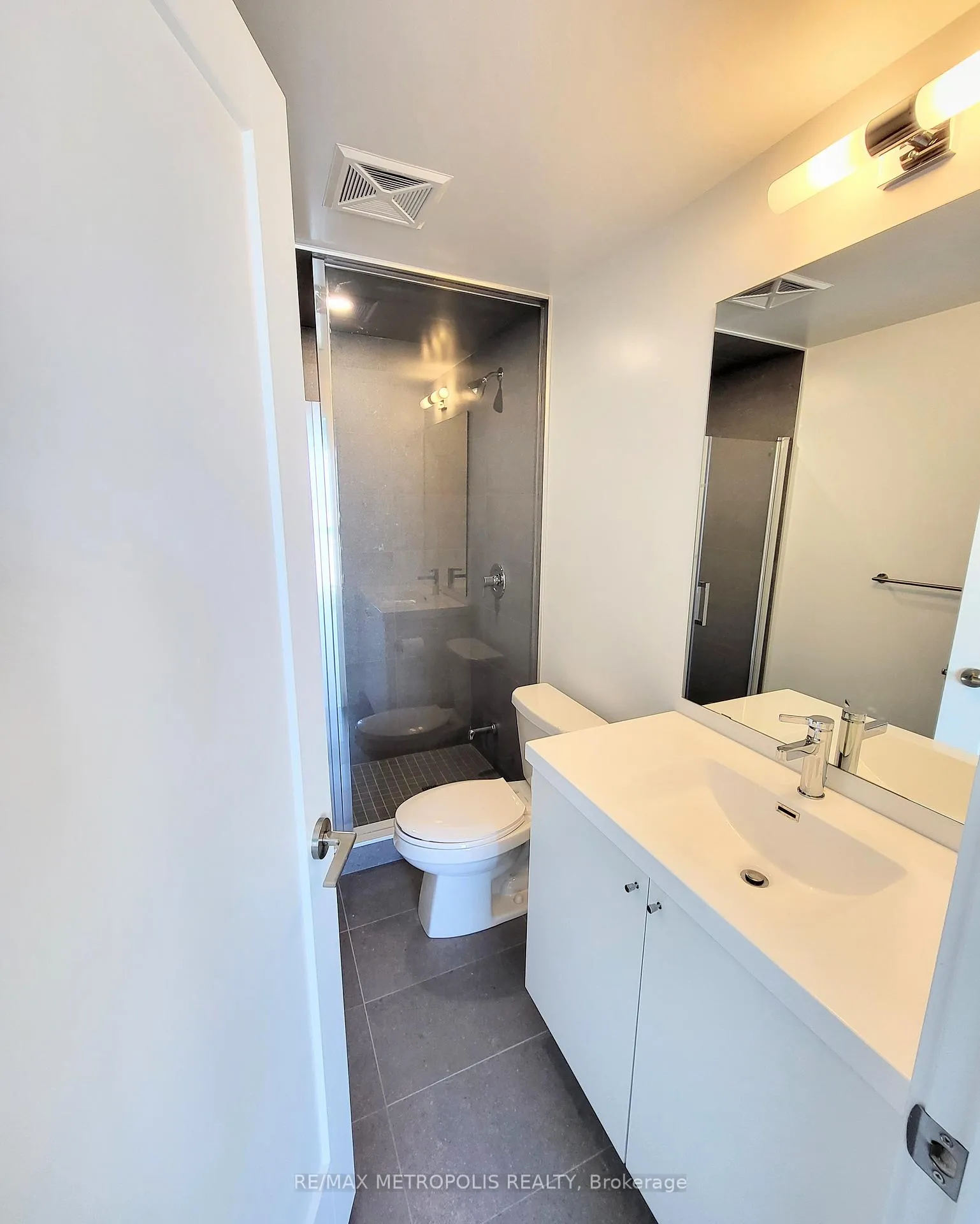 Photo 10 of Unit 2204, 2545 Simcoe Street N, Oshawa, Windfields — HOMEH