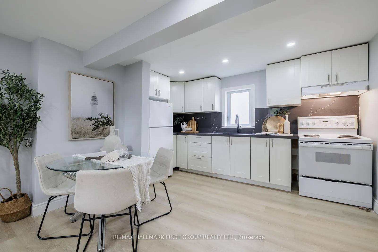 Photo 5 of 641 Reid Street, Peterborough, Town Ward 3 — HOMEH