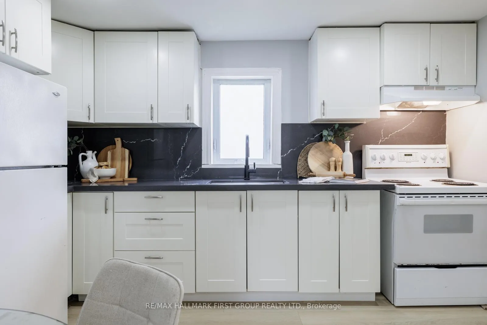 Photo 6 of 641 Reid Street, Peterborough, Town Ward 3 — HOMEH