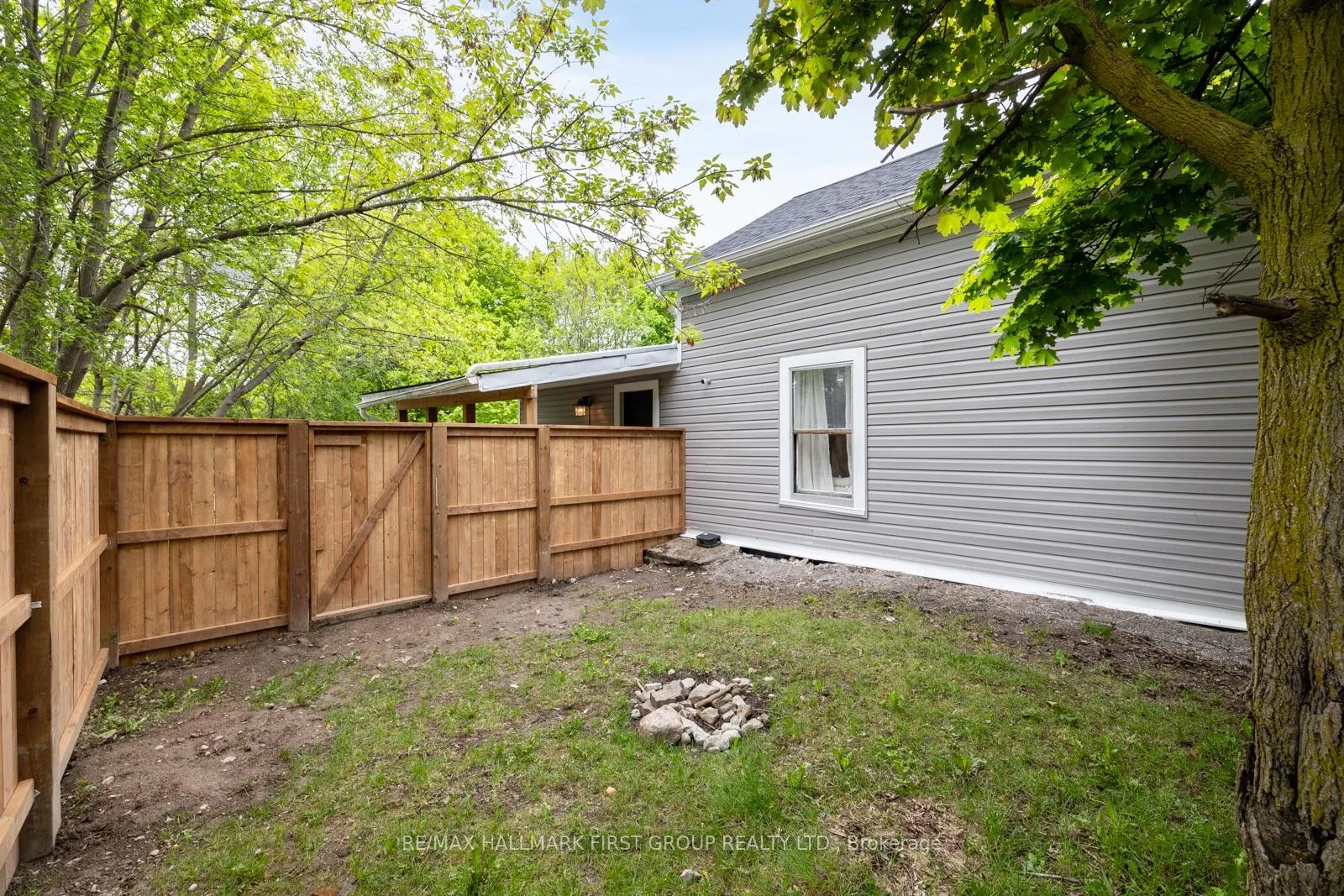 Photo 30 of 641 Reid Street, Peterborough, Town Ward 3 — HOMEH