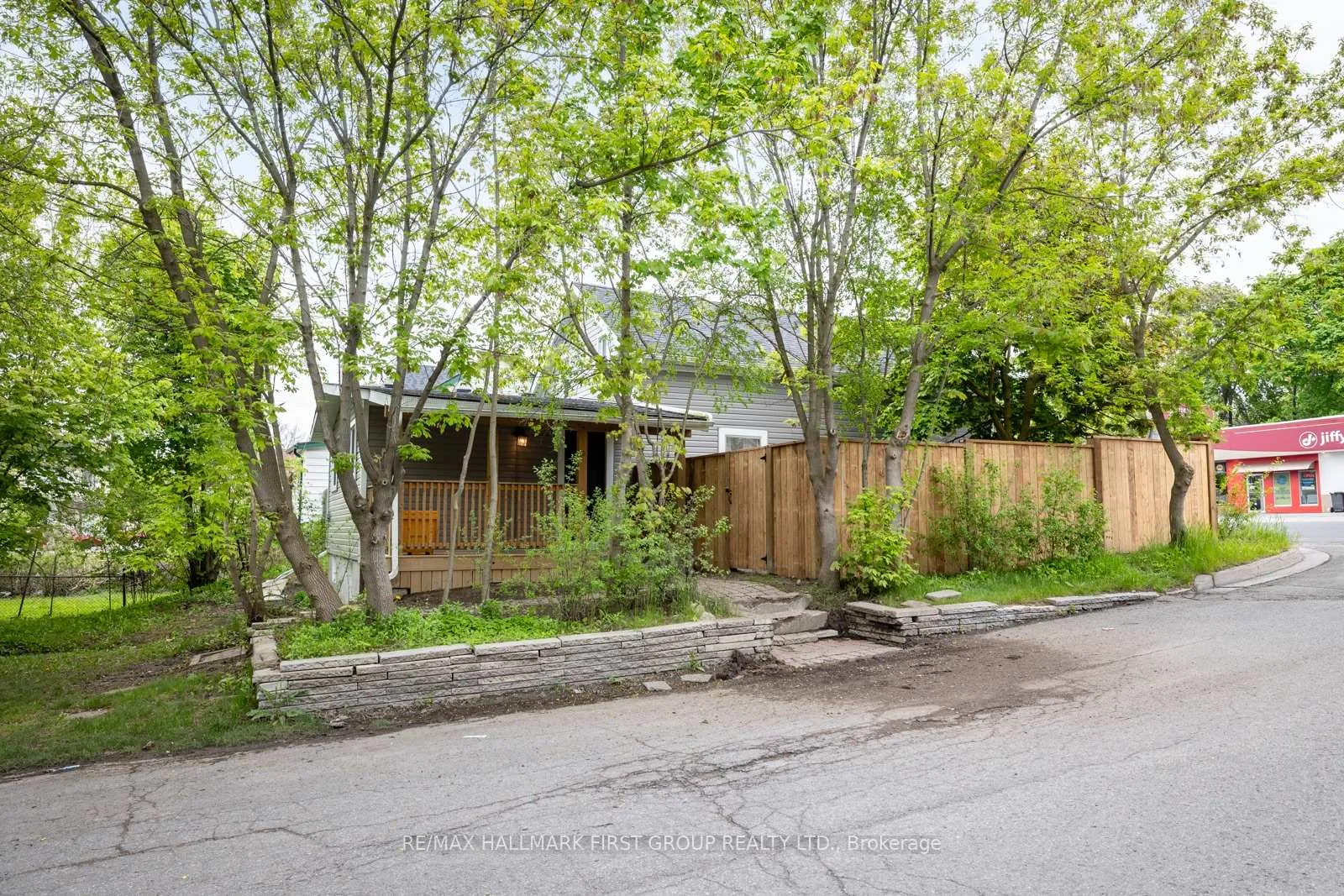 Photo 34 of 641 Reid Street, Peterborough, Town Ward 3 — HOMEH