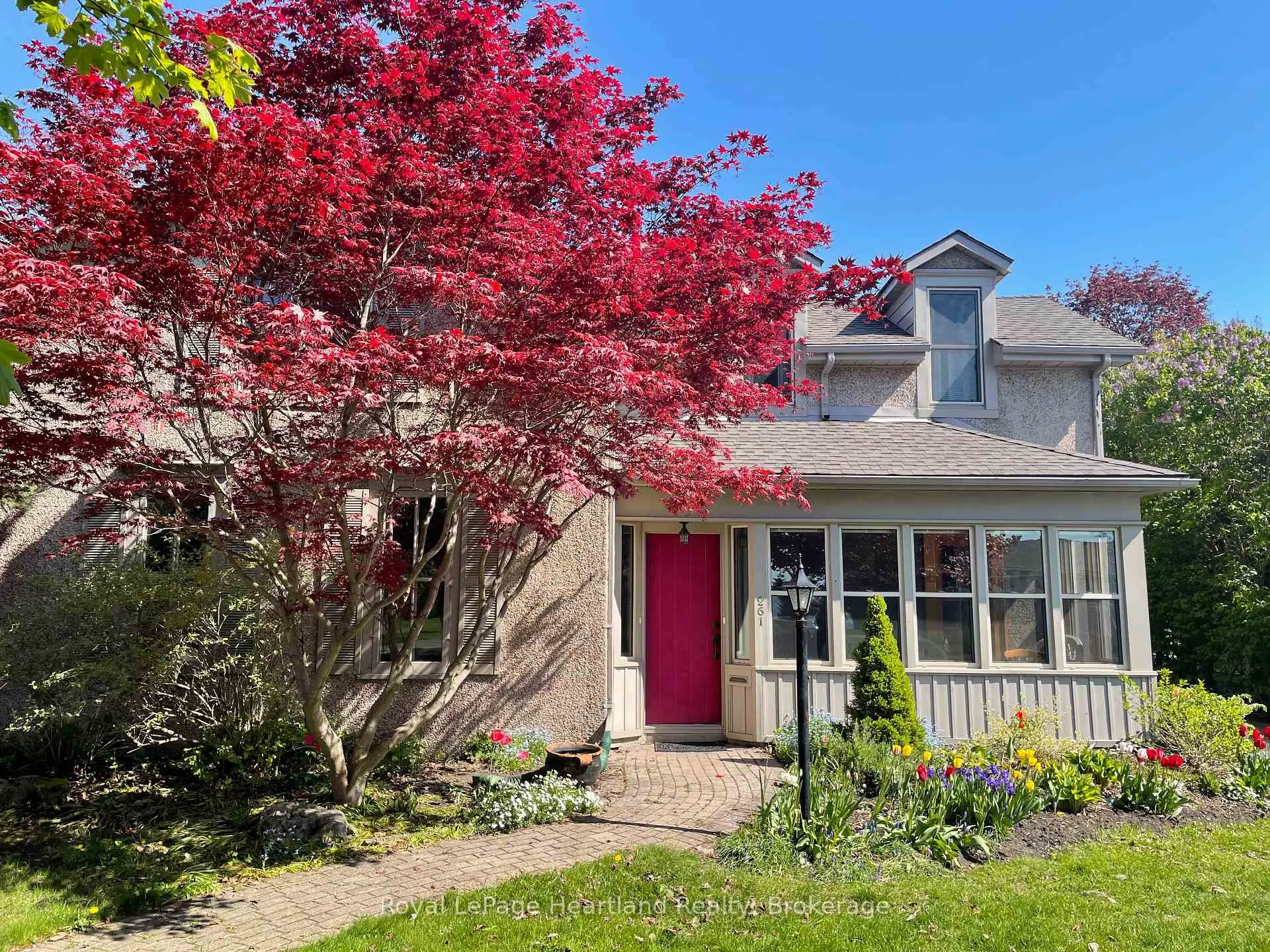 Photo 1 of 261 Cobourg Street, Goderich, Goderich (Town) — HOMEH