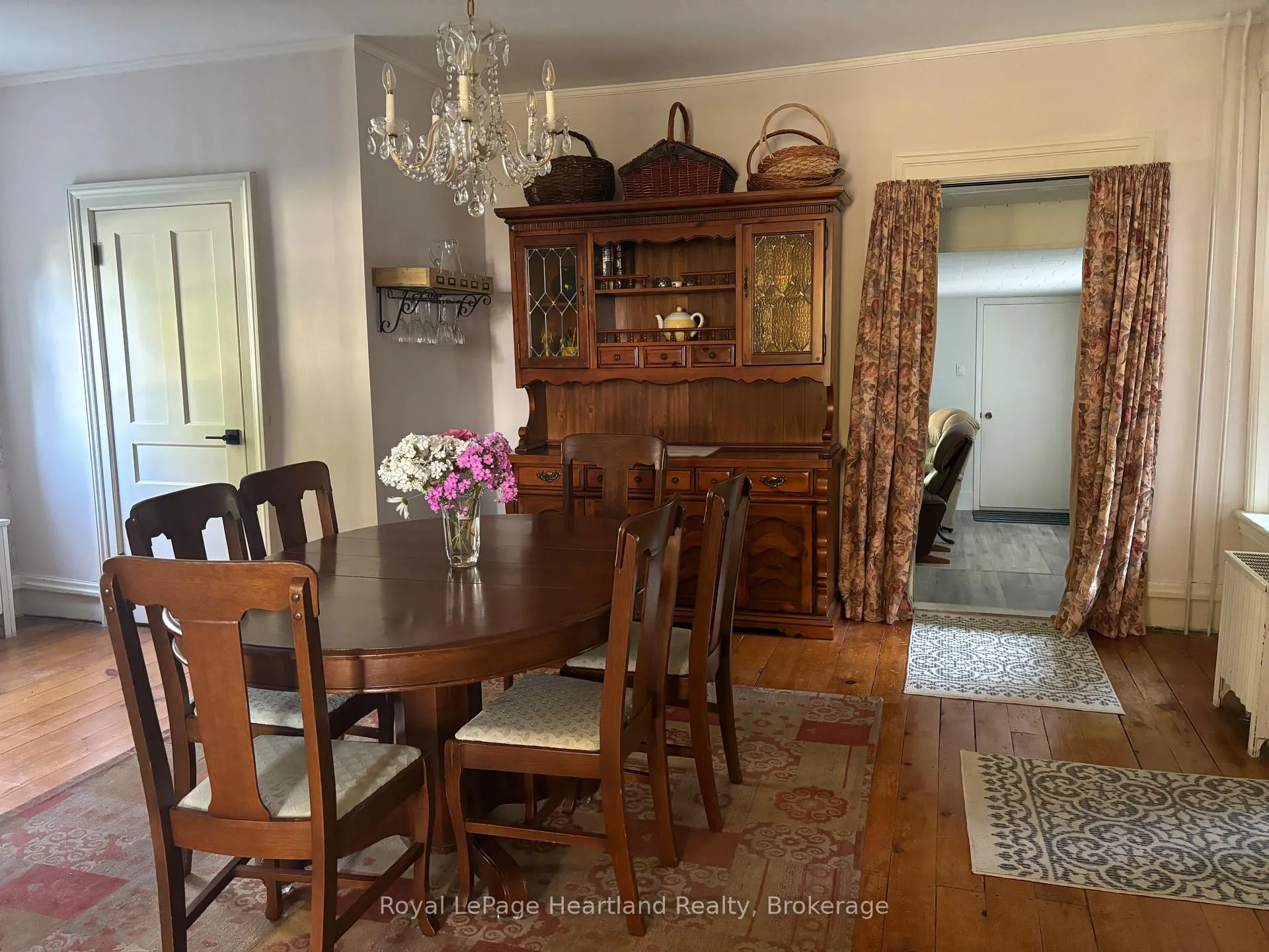 Photo 5 of 261 Cobourg Street, Goderich, Goderich (Town) — HOMEH