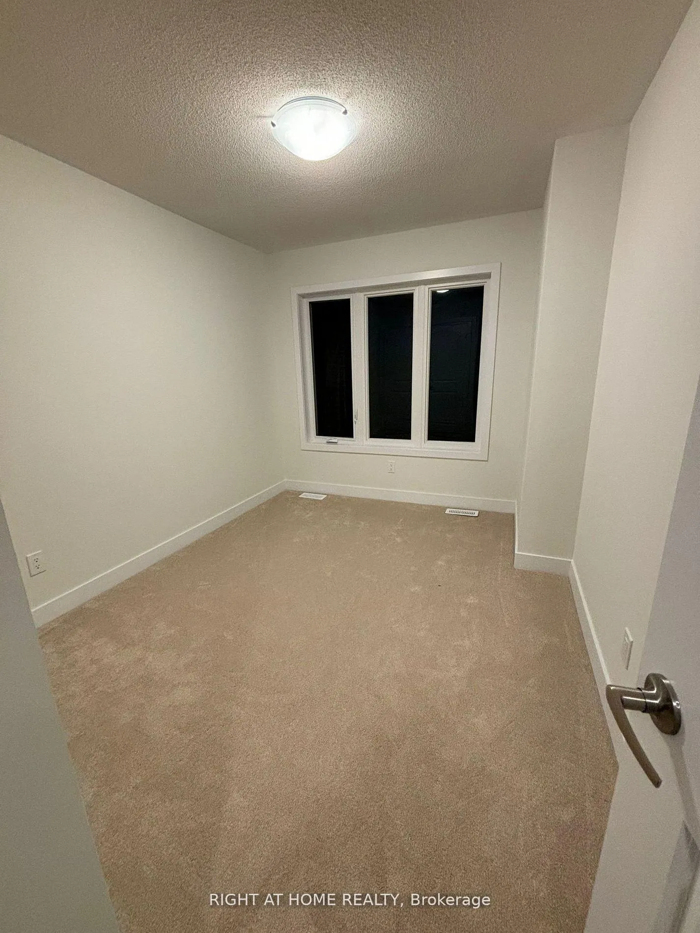 Photo 11 of 1101 Thompson Drive, Oshawa, Kedron — HOMEH