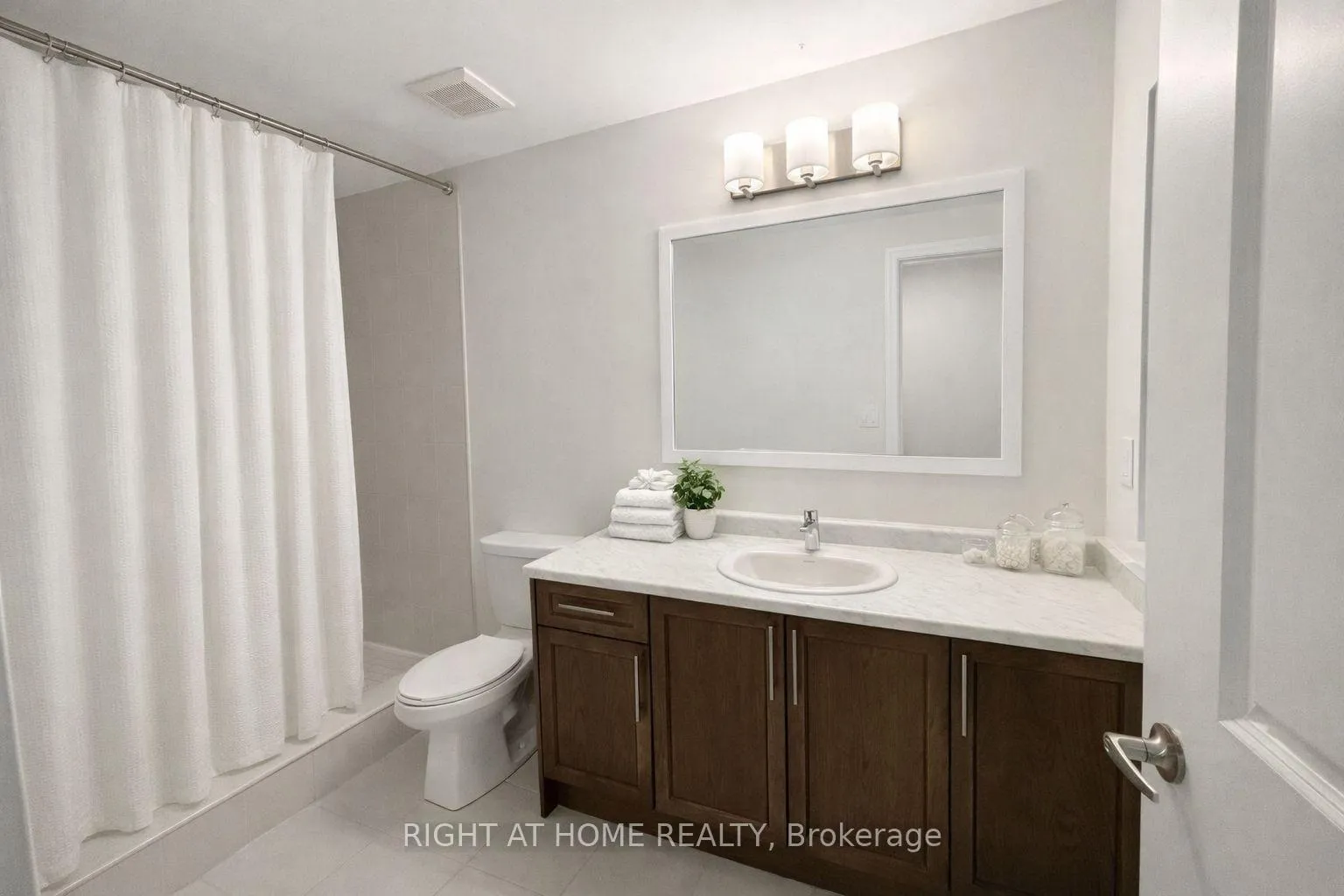 Photo 12 of 1101 Thompson Drive, Oshawa, Kedron — HOMEH
