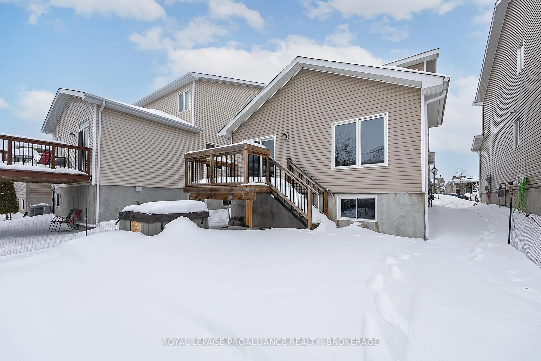 Photo 7 of 1629 Crimson Crescent, Kingston, City Northwest — HOMEH