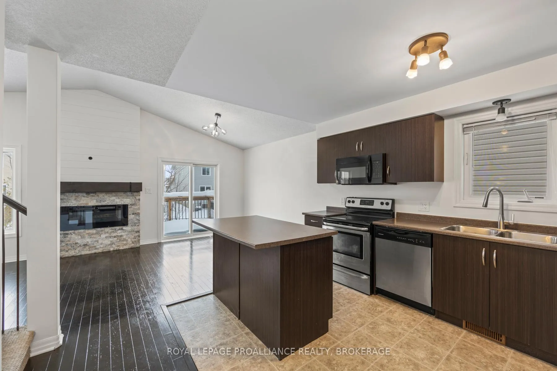 Photo 15 of 1629 Crimson Crescent, Kingston, City Northwest — HOMEH