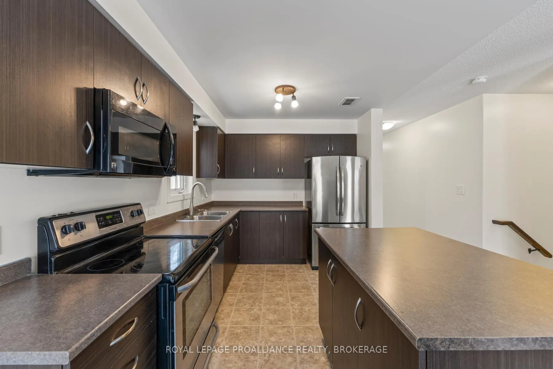 Photo 16 of 1629 Crimson Crescent, Kingston, City Northwest — HOMEH