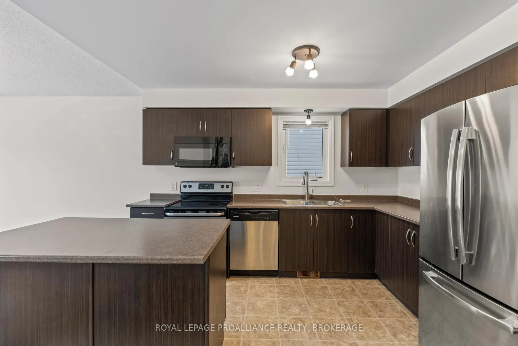Photo 18 of 1629 Crimson Crescent, Kingston, City Northwest — HOMEH