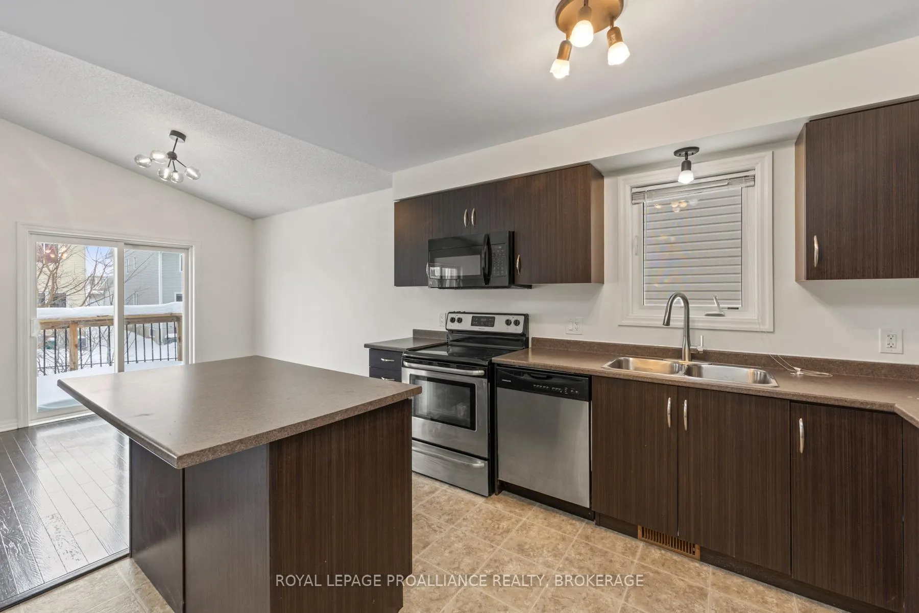 Photo 19 of 1629 Crimson Crescent, Kingston, City Northwest — HOMEH