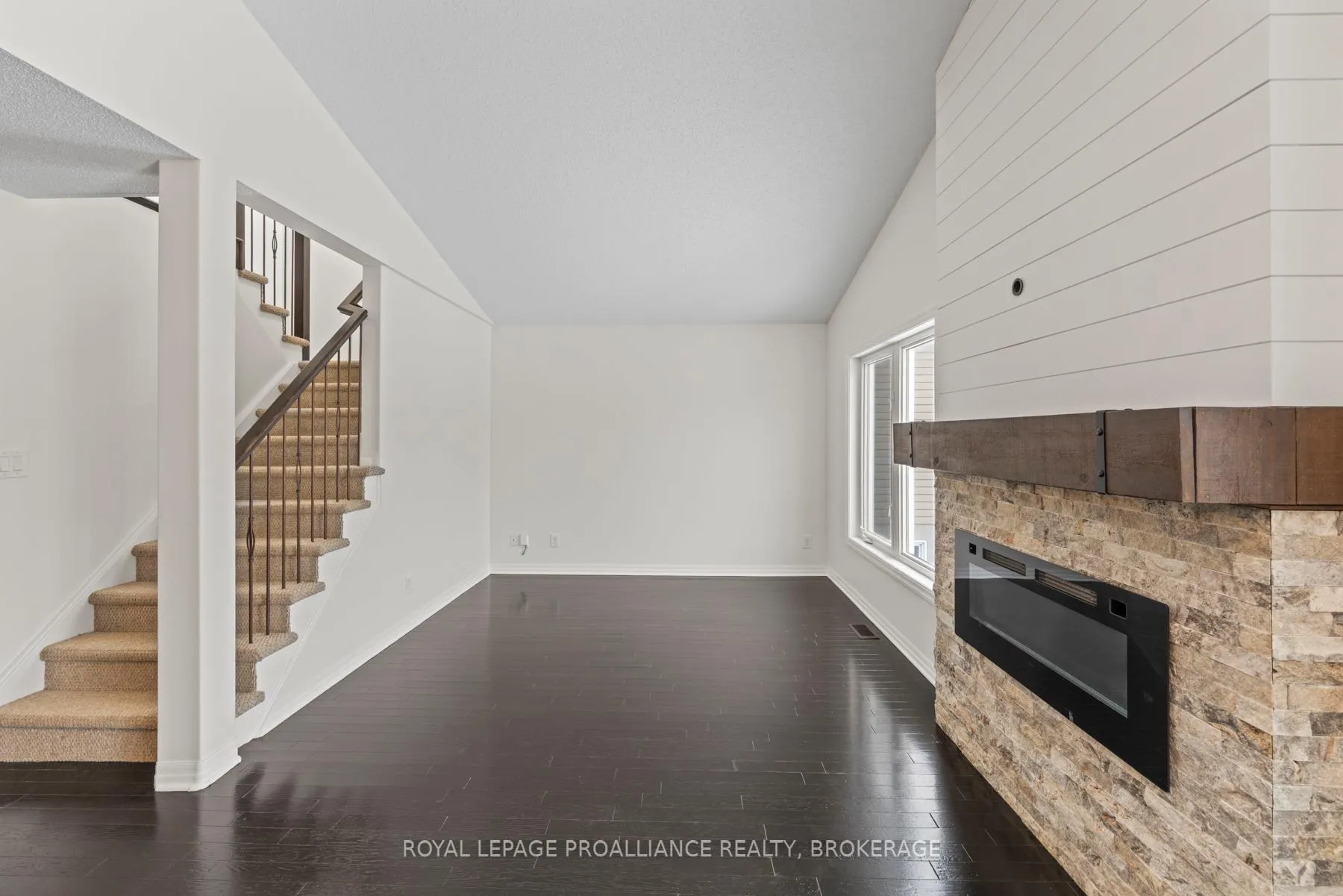 Photo 23 of 1629 Crimson Crescent, Kingston, City Northwest — HOMEH