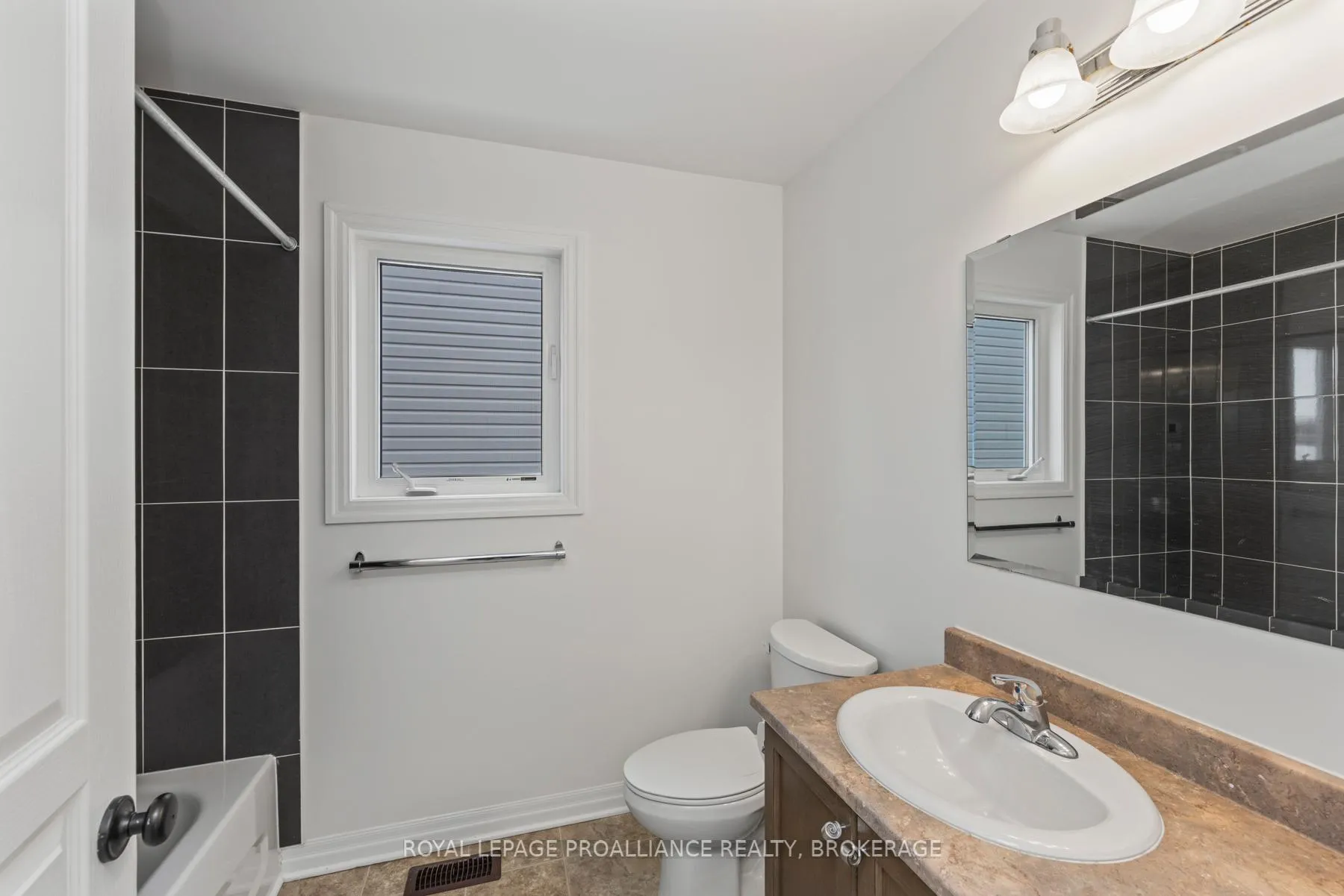 Photo 34 of 1629 Crimson Crescent, Kingston, City Northwest — HOMEH