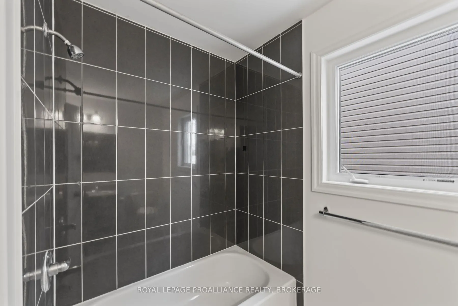 Photo 35 of 1629 Crimson Crescent, Kingston, City Northwest — HOMEH