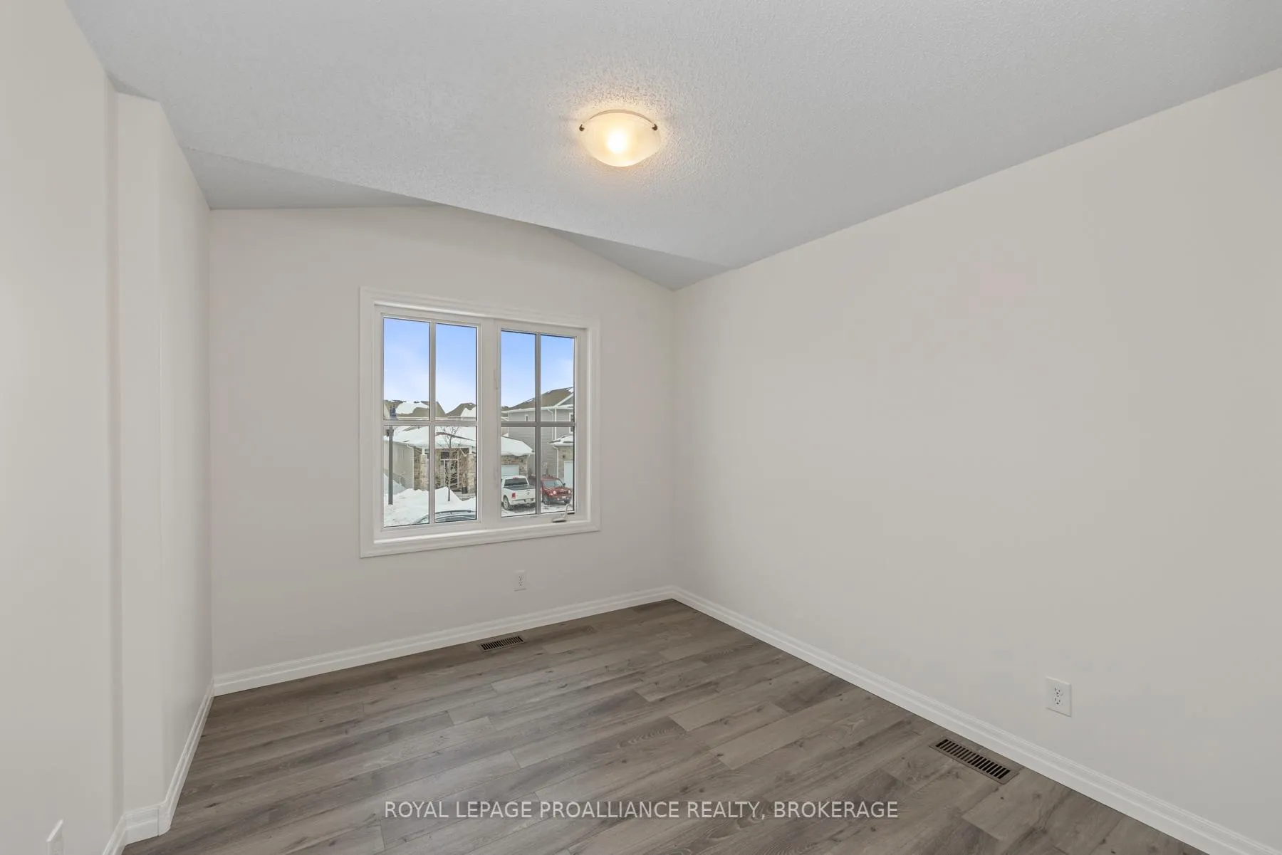 Photo 36 of 1629 Crimson Crescent, Kingston, City Northwest — HOMEH