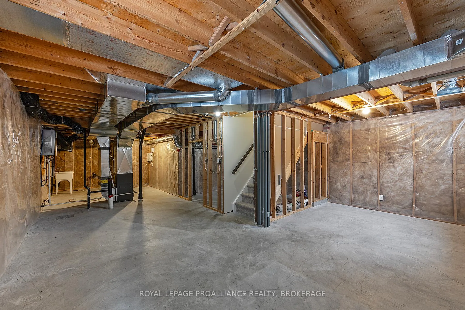 Photo 43 of 1629 Crimson Crescent, Kingston, City Northwest — HOMEH