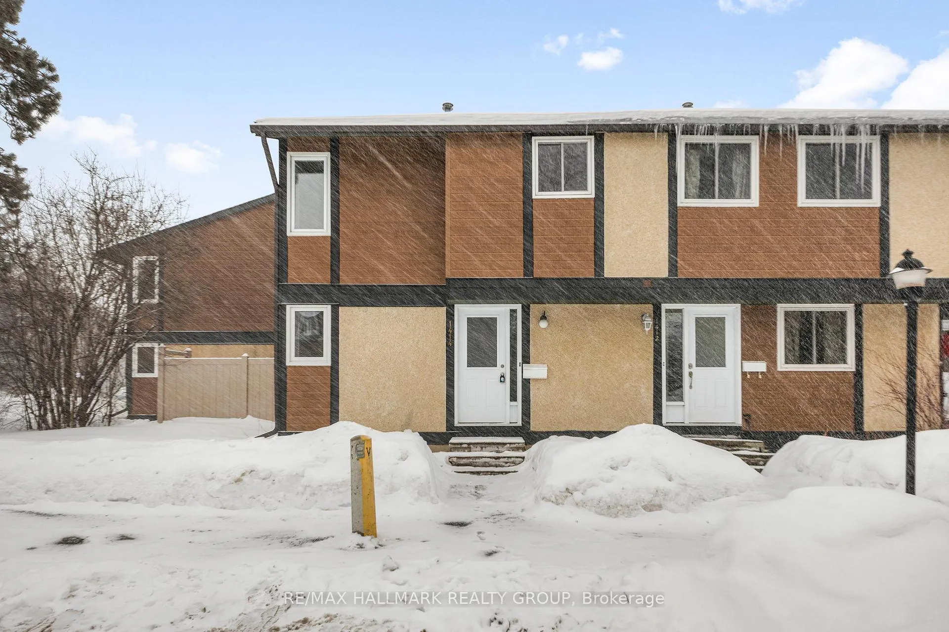 Photo 1 of 1414 Ridgebrook Drive, Ottawa, Pineview — HOMEH