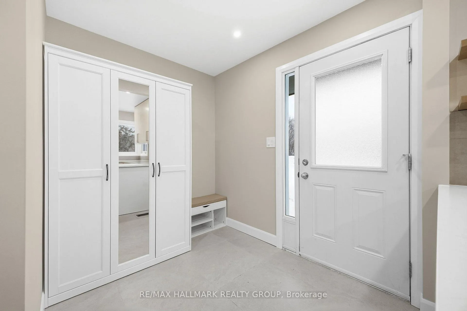 Photo 10 of 1414 Ridgebrook Drive, Ottawa, Pineview — HOMEH