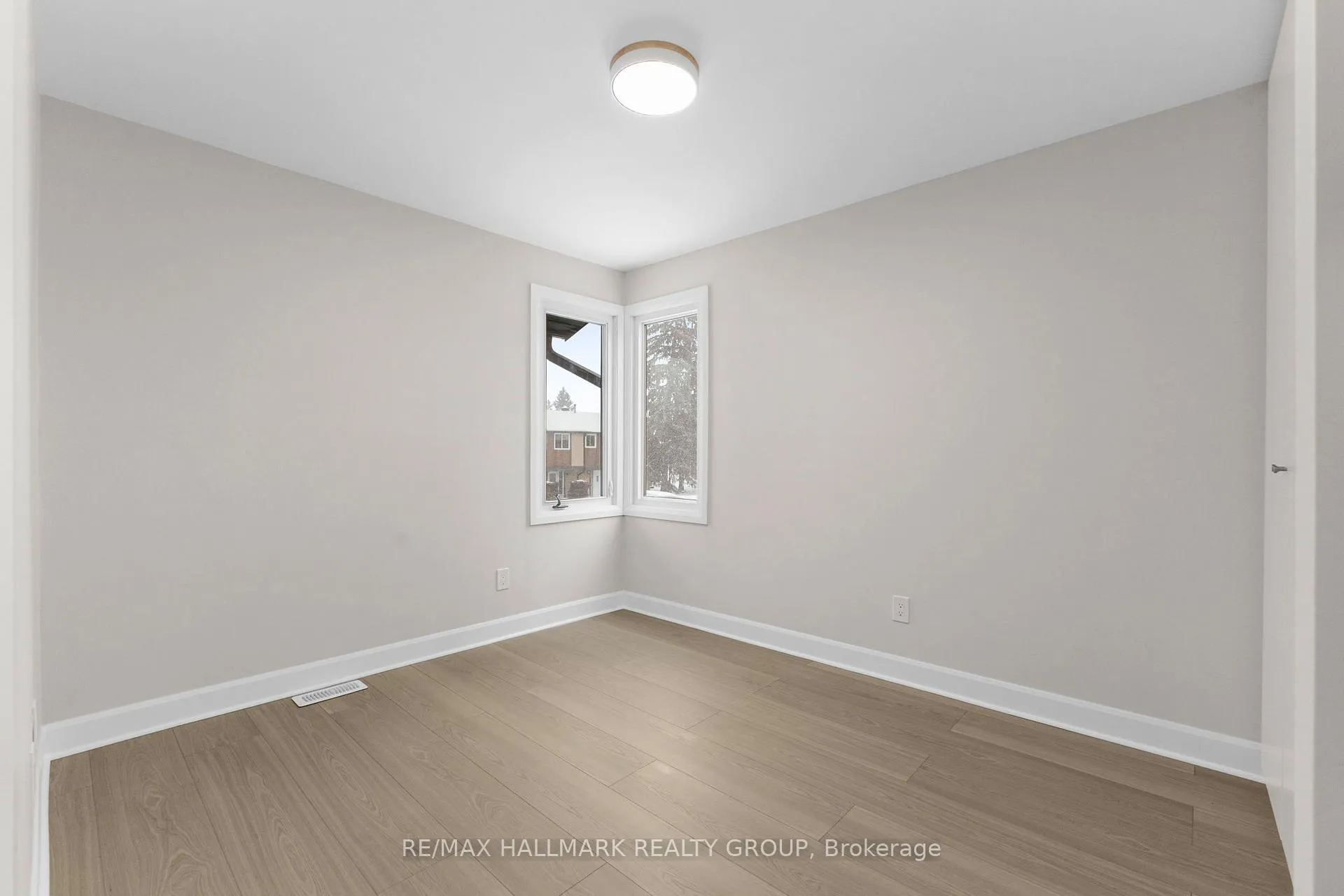 Photo 20 of 1414 Ridgebrook Drive, Ottawa, Pineview — HOMEH