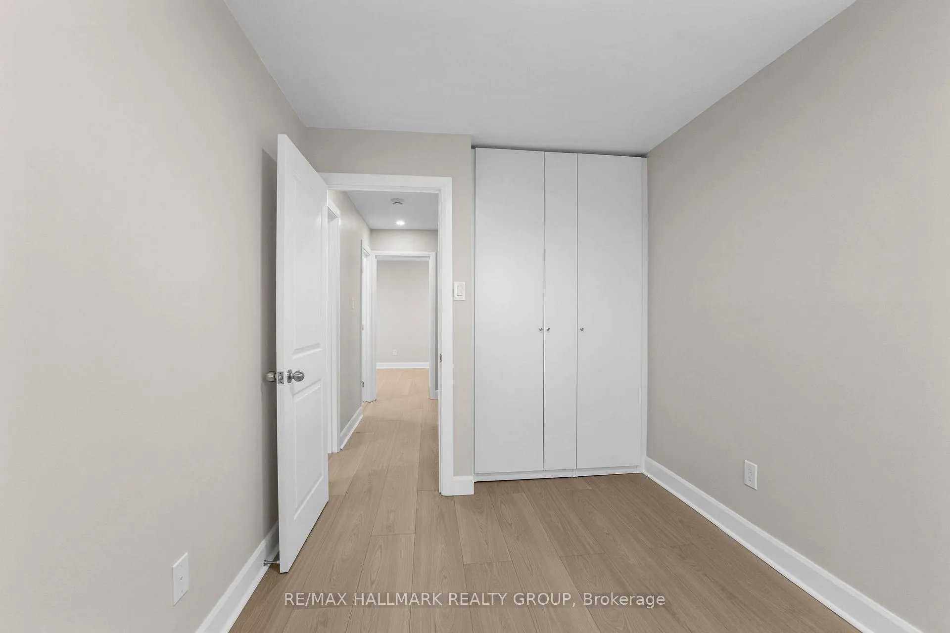 Photo 23 of 1414 Ridgebrook Drive, Ottawa, Pineview — HOMEH