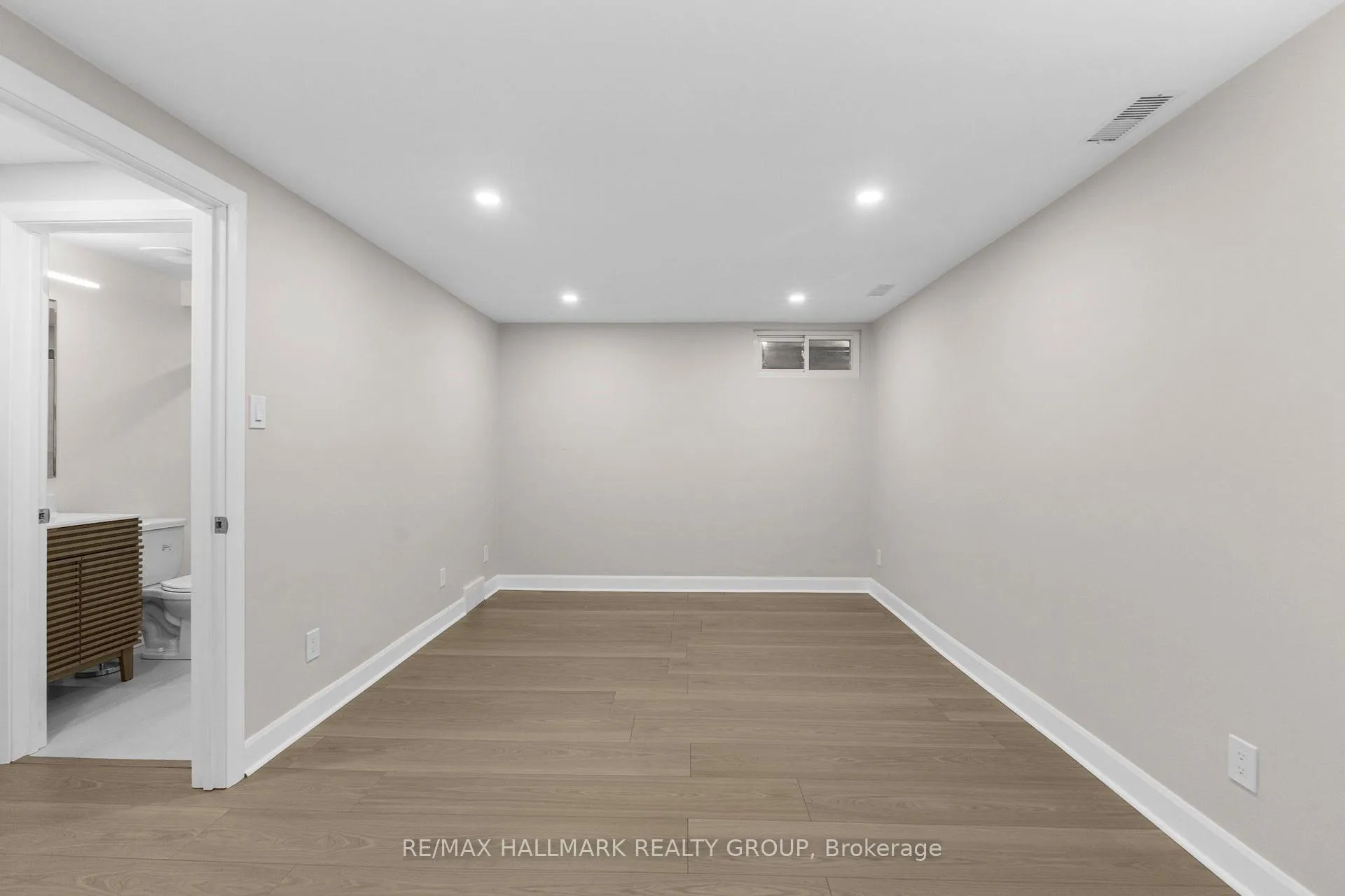 Photo 25 of 1414 Ridgebrook Drive, Ottawa, Pineview — HOMEH