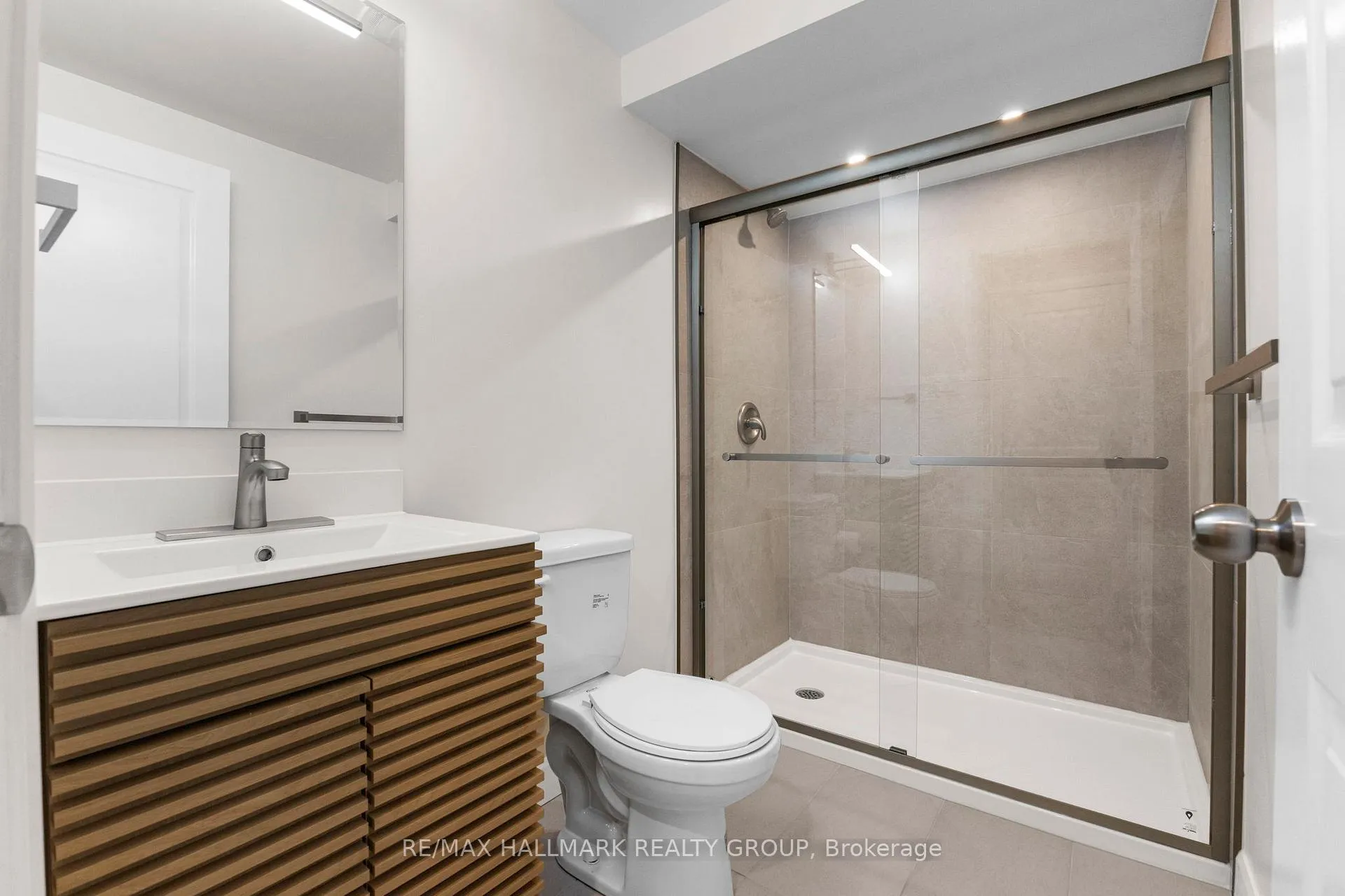 Photo 27 of 1414 Ridgebrook Drive, Ottawa, Pineview — HOMEH